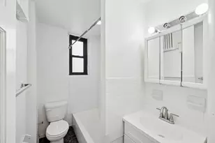 345 Montgomery St, New York City, NY 11225 - Photo 12