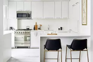 70 E 10th St, New York City, NY 10003 - Photo 4