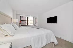 301 E 69th St, New York, NY 10021 - Photo 4
