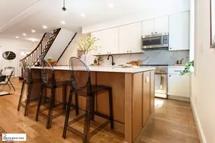 72 Verandah Pl, New York City, NY 11201 - Photo 2