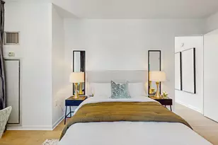 310 W 52nd St, New York City, NY 10019 - Photo 4