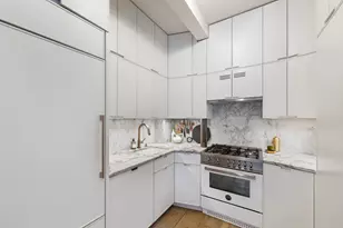 49 King St, New York City, NY 10014 - Photo 4