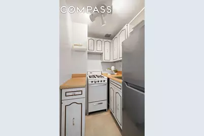 225 Central Park W #919, New York City, NY 10024 - Photo 4