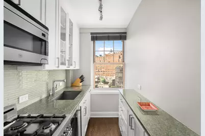 2 Horatio Street #15J, New York City, NY 10014 - Photo 4