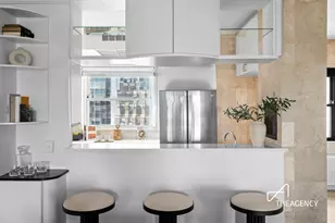 58 W 58th St, New York City, NY 10019 - Photo 6