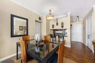 530 E 76th St, New York City, NY 10021 - Photo 4