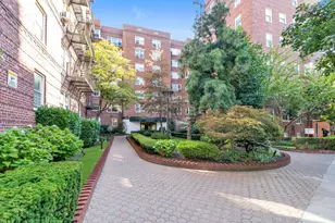 68-61 Yellowstone Blvd, New York City, NY 11375 - Photo 18
