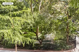 7 Gramercy Park W, New York City, NY 10003 - Photo 4