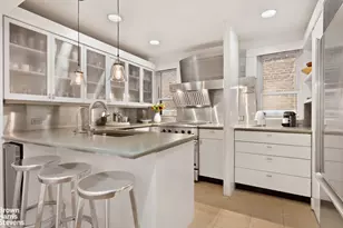 135 E 39th St, New York City, NY 10016 - Photo 4