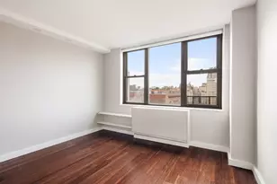 201 E 17th St, New York City, NY 10003 - Photo 6