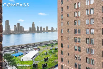 25 Tudor City Place #922, New York City, NY 10017 - Photo 4