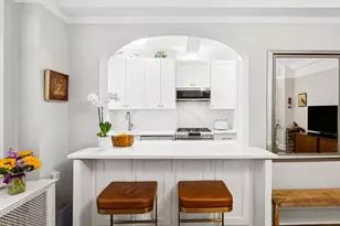 170 W 81st St, New York City, NY 10024 - Photo 2