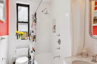 170 W 81st St, New York City, NY 10024 - Photo 8