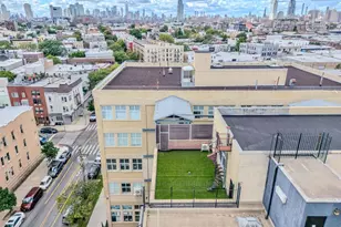 231 Norman Ave, New York City, NY 11222 - Photo 4