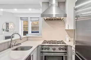 64 E 94th St, New York City, NY 10128 - Photo 6
