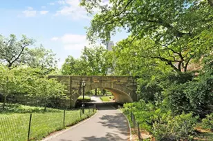 64 E 94th St, New York City, NY 10128 - Photo 12