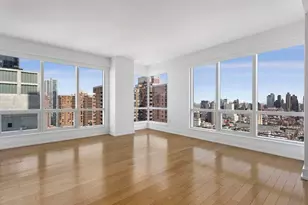 350 W 42nd St, New York City, NY 10036 - Photo 2