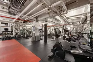 333 E 43rd St, New York City, NY 10017 - Photo 10