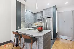 305 W 16th St, New York City, NY 10011 - Photo 2