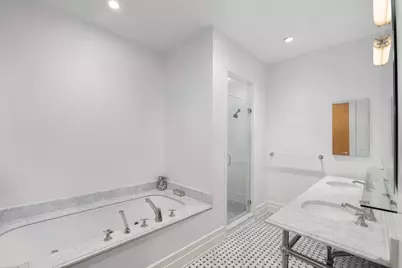 30 Main Street #3F, New York City, NY 11201 - Photo 6