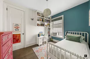 261 W 22nd St, New York City, NY 10011 - Photo 14