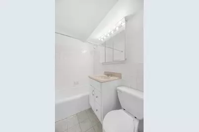 370 Ocean Parkway #2L, New York City, NY 11218 - Photo 10