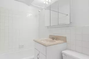 370 Ocean Pkwy, New York City, NY 11218 - Photo 10