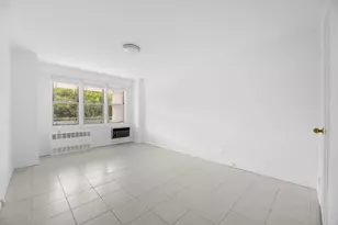 370 Ocean Pkwy, New York City, NY 11218 - Photo 8