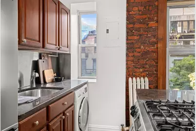25 Charles Street #3D, New York City, NY 10014 - Photo 2