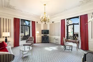 2 E 55th St, New York City, NY 10022 - Photo 2