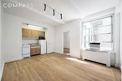 325 W 45th Street #108, New York City, NY 10036 - Photo 2