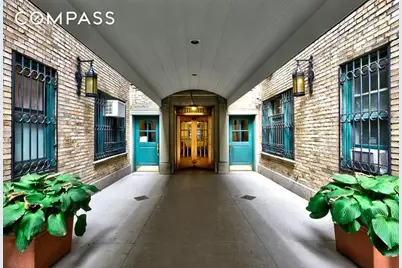 325 W 45th Street #108, New York City, NY 10036 - Photo 10