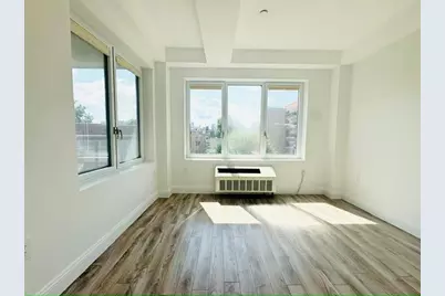 28-20 Astoria Boulevard #404, New York City, NY 11102 - Photo 8