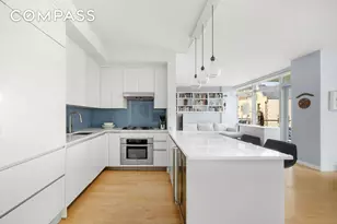 425 E 13th St, New York City, NY 10009 - Photo 4