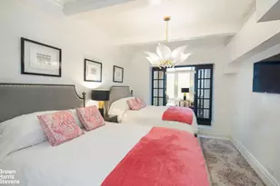 891 Park Ave, New York City, NY 10075 - Photo 10