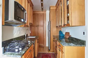 325 E 57th St, New York City, NY 10022 - Photo 6