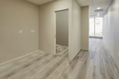 50 W 47th Street #10U, New York City, NY 10036 - Photo 2