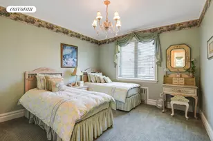 933 E 22nd St, New York City, NY 11210 - Photo 22