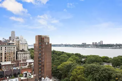90 Riverside Drive #16E, New York City, NY 10024 - Photo 2