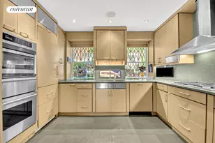 7 Beekman Pl, New York City, NY 10022 - Photo 6