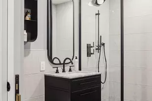 547 W 47th St, New York City, NY 10036 - Photo 8