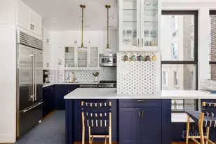 135 W 79th St, New York City, NY 10024 - Photo 4