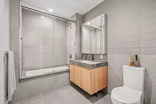 24-16 Queens Plaza S, New York City, NY 11101 - Photo 8