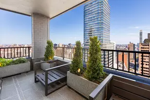 117 E 57th St, New York City, NY 10022 - Photo 18