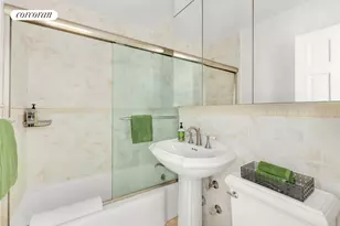 301 E 22nd St, New York City, NY 10010 - Photo 4