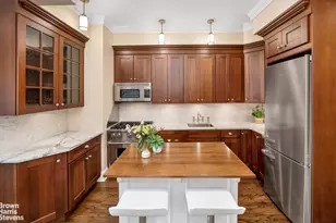 24 W 70th St, New York City, NY 10023 - Photo 4