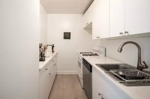 330 E 33rd St, New York City, NY 10016 - Photo 4