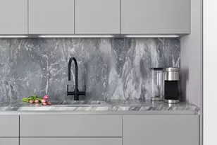 547 W 47th St, New York City, NY 10036 - Photo 8