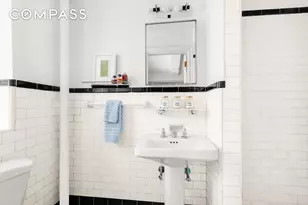 227 E 57th St, New York City, NY 10022 - Photo 8