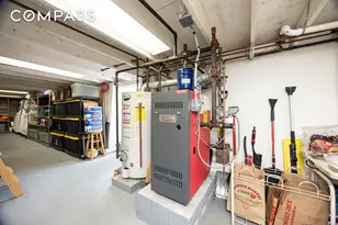 355 D Dormans Ct, New York City, NY 11693 - Photo 20